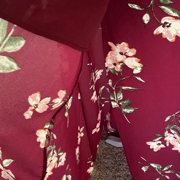 LULUS BURGUNDY FLORAL WRAP MAXI DRESS SIZE SMALL 🌟EUC🌟 - Picture 5 of 16